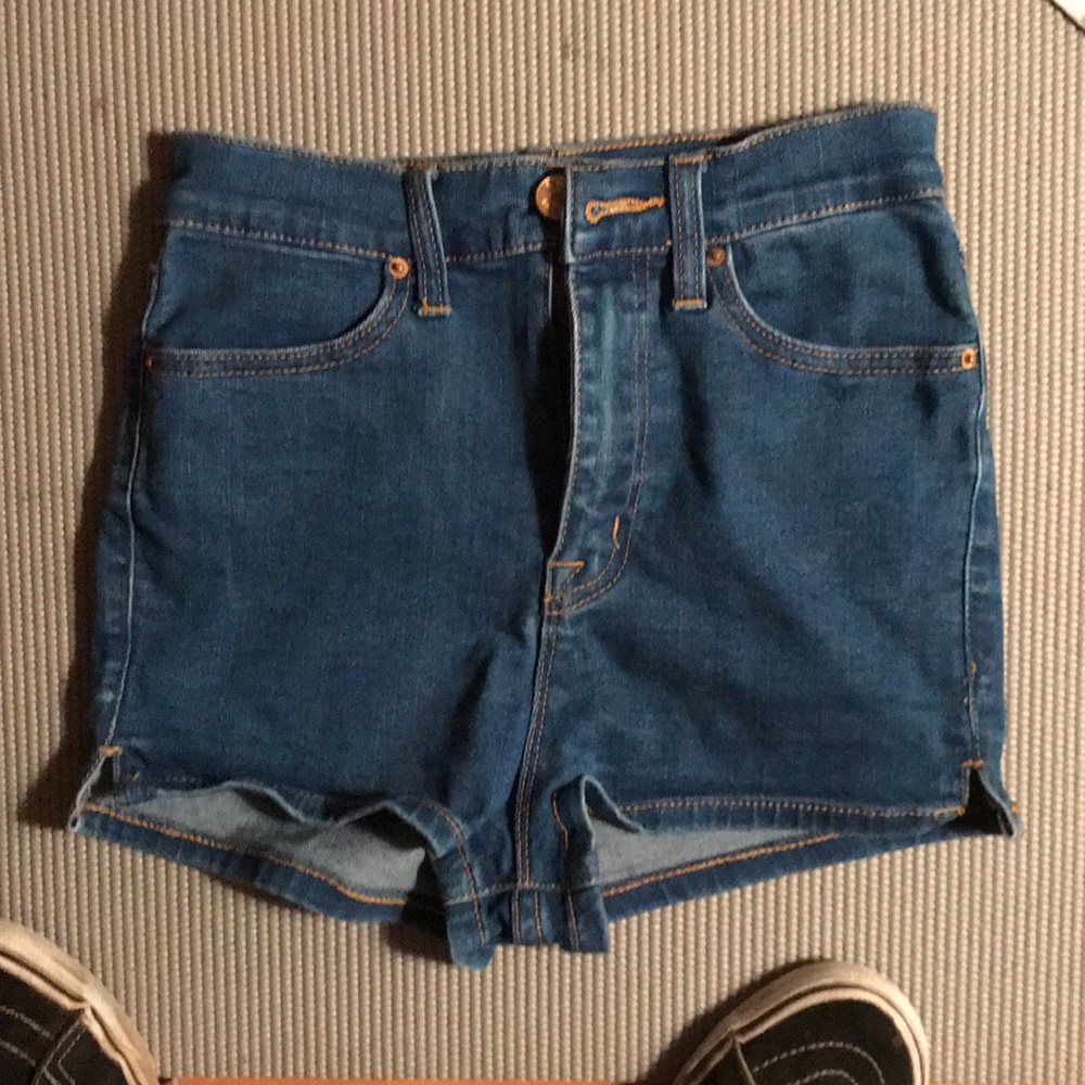 High wasted BDG shorts
